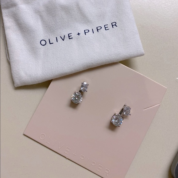 NEW/NEVER WORN Olive + Piper Maxine Earrings - Picture 1 of 4